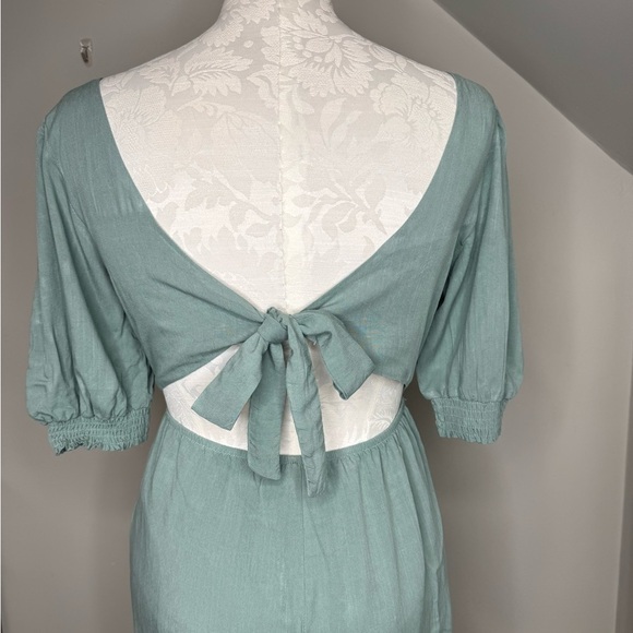 Sage Green Open Back Jumpsuit Sz Small - Picture 3 of 7